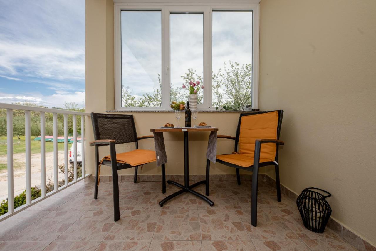 Apartmani Ana & Milo Lopar Exterior foto