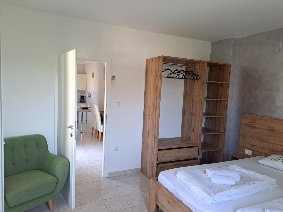 Apartmani Ana & Milo Lopar Exterior foto
