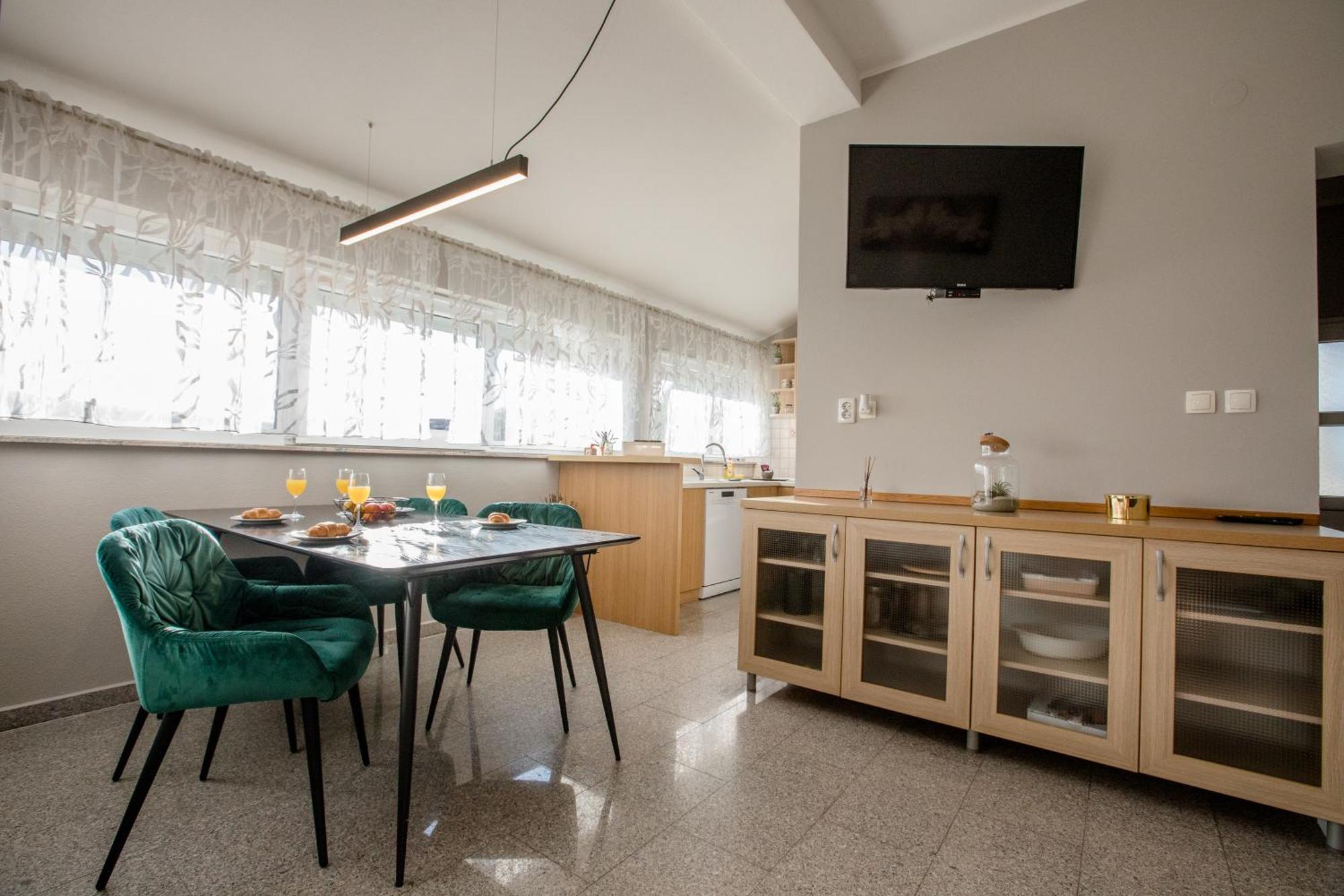 Apartmani Ana & Milo Lopar Zimmer foto